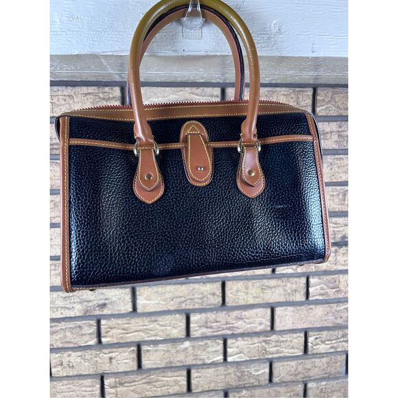 Authentic Vintage Dooney & Bourke Navy Black HandBag Purse - Picture 2 of 6